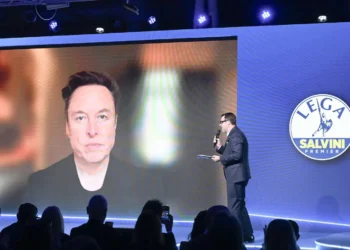 മസ്‌ക് ട്രംപിനോട് ‘NO’ പറയുന്നു! അമേരിക്ക-യൂറോപ്പ് താരിഫ് യുദ്ധത്തിൽ വഴിത്തിരിവ്