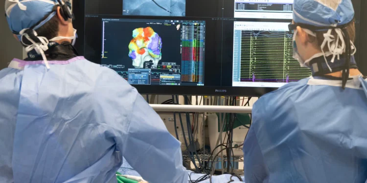 കാനഡയിലെ ആരോഗ്യമേഖല പ്രതിസന്ധി: അമേരിക്കൻ ഡോക്ടർമാരിലൂടെ പുതിയ പ്രതീക്ഷ