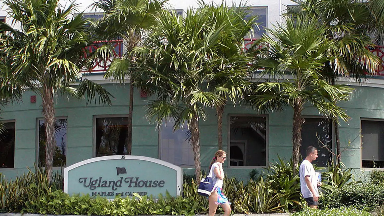 ബ്രൂക്ഫീൽഡിന്റെ കേമാൻ ദ്വീപുകളിലെ നികുതി ഒഴിവാക്കൽ തന്ത്രങ്ങൾ: മാർക്ക് കാർണിക്ക് നേരെ വിമർശനം