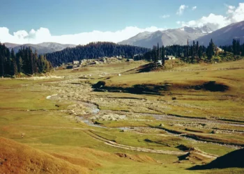 തത്കാലം ഇന്ത്യയിലെ ഈ പ്രദേശങ്ങളിലേക്ക് യാത്ര വേണ്ട; കാനഡയുടെ മുന്നറിയിപ്പ് 3 തത്കാലം ഇന്ത്യയിലെ ഈ പ്രദേശങ്ങളിലേക്ക് യാത്ര വേണ്ട; കാനഡയുടെ മുന്നറിയിപ്പ്