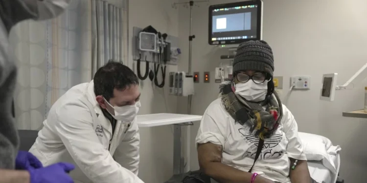 പന്നിയുടെ വൃക്കയുമായി 130 ദിവസം! ചരിത്രം സൃഷ്ടിച്ച് അലബാമ വനിത 1 പന്നിയുടെ വൃക്കയുമായി 130 ദിവസം! ചരിത്രം സൃഷ്ടിച്ച് അലബാമ വനിത