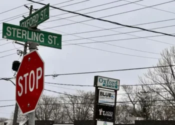 വീട്ടുപടിക്കൽ ഉപേക്ഷിക്കപ്പെട്ട ശിശുവിന്റെ അമ്മയെ കണ്ടെത്തി 9 വീട്ടുപടിക്കൽ ഉപേക്ഷിക്കപ്പെട്ട ശിശുവിന്റെ അമ്മയെ കണ്ടെത്തി