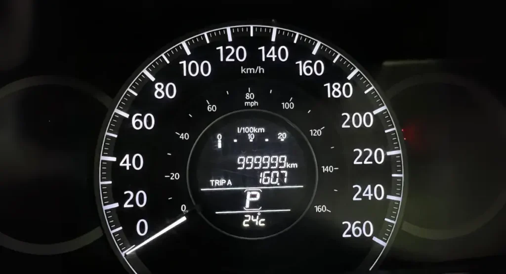 ഗിന്നസ് തൂക്കാൻ വളയം പിടിച്ച് നയാഗ്ര മലയാളി 2 Untitled design 2025 04 02T035339.676