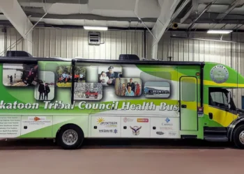 സാസ്കറ്റൂണിൽ പുതിയ മൊബൈൽ ആരോഗ്യ ബസ് ക്ലിനിക് ആരംഭിച്ചു 2 സാസ്കറ്റൂണിൽ പുതിയ മൊബൈൽ ആരോഗ്യ ബസ് ക്ലിനിക് ആരംഭിച്ചു