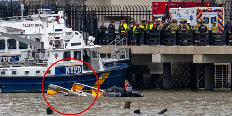 ഹഡ്സൺ നദിയിൽ ഹെലികോപ്റ്റർ തകർന്ന് വീണു;ആറ് മരണം