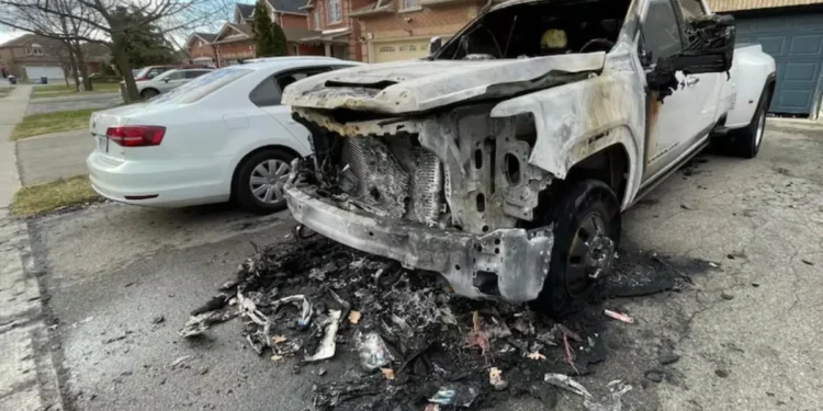 ബ്രാംപ്ടണിൽ തുടർച്ചയായ ടോ ട്രക്ക് തീപിടിത്തങ്ങൾ 1 ബ്രാംപ്ടണിൽ തുടർച്ചയായ ടോ ട്രക്ക് തീപിടിത്തങ്ങൾ