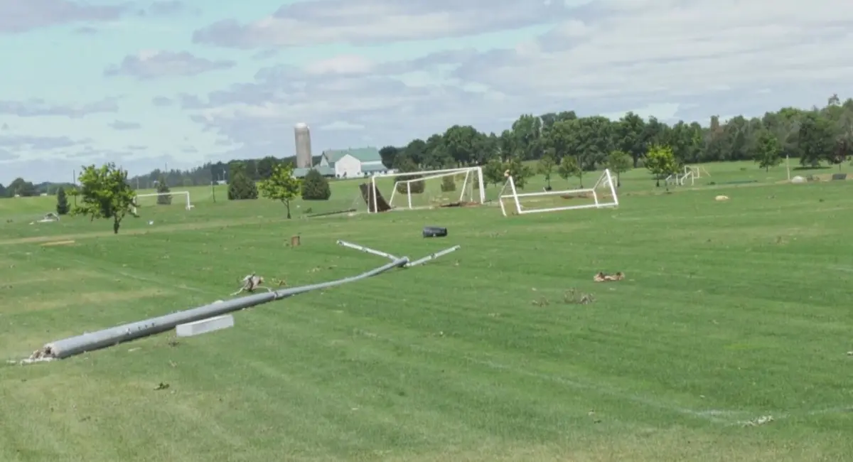 ചുഴലിക്കാറ്റിനു ശേഷം കൗവാൻ പാർക്ക് വീണ്ടും തുറക്കുന്നു