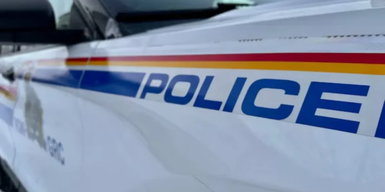 ആൽബർട്ടയിൽ വാഹനാപകടം 1 ആൽബർട്ടയിൽ വാഹനാപകടം