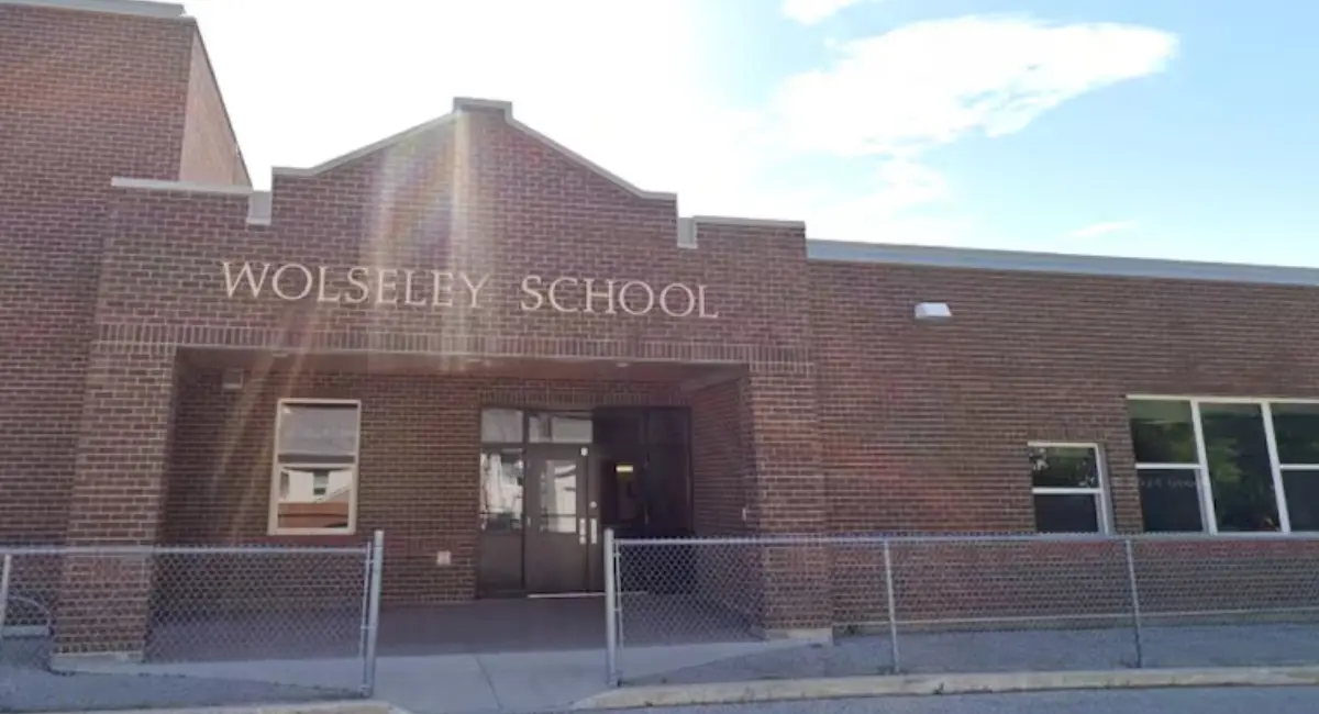 വോൾസ്‌ലി സ്കൂളിന്റെ പുനർനാമകരണം