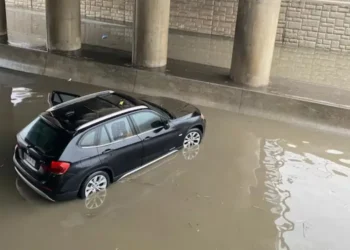 കനത്ത മഴയെത്തുടർന്ന് വെള്ളപ്പൊക്കം