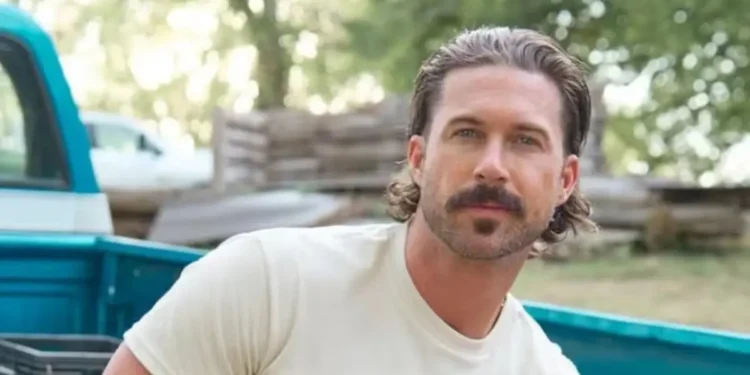 ‘Country Thunder Concert’-ൽ ജേസൺ ആൽടീന് പകരം റിലി ഗ്രീൻ.