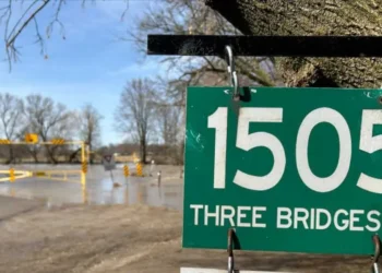 ഗ്രാൻഡ് റിവറിൽ ജലനിരപ്പ്‌ ഉയരുന്നു