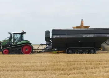 താരിഫുകൾ അവരുടെ ജീവിതത്തെ ബാധിക്കുന്നുവെന്ന് അമേരിക്കൻ കർഷകർ