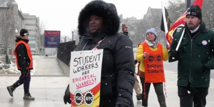 പിജി വിദ്യാർത്ഥികളുടെ സമരം നീളുന്നു 1 പിജി വിദ്യാർത്ഥികളുടെ സമരം നീളുന്നു