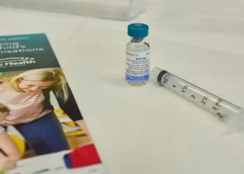 വാക്സിൻ ഇല്ലെങ്കിൽ സസ്പെൻഷൻ