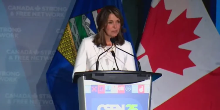 കാർണിയുടെ പരാമർശങ്ങളോട് പ്രതികരിച്ച് ഡാനിയേൽ സ്മിത്ത് 1 കാർണിയുടെ പരാമർശങ്ങളോട് പ്രതികരിച്ച് ഡാനിയേൽ സ്മിത്ത്