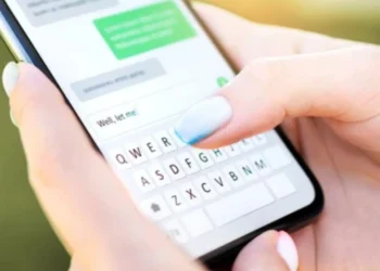 വ്യാജ സന്ദേശങ്ങളിൽ കുടുങ്ങി കാനഡ