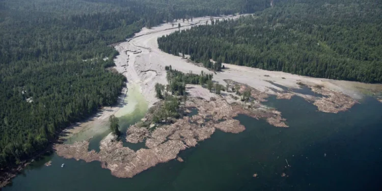 മൗണ്ട് പോളി ഖനി വീണ്ടും അപകടത്തിലേക്കോ? 1 മൗണ്ട് പോളി ഖനി വീണ്ടും അപകടത്തിലേക്കോ?