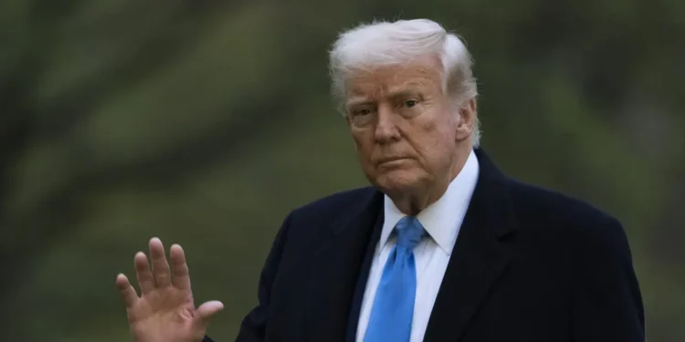 വിപണി ഇടിയുമ്പോഴും താരിഫുകളിൽ ഉറച്ച് ട്രംപ്!