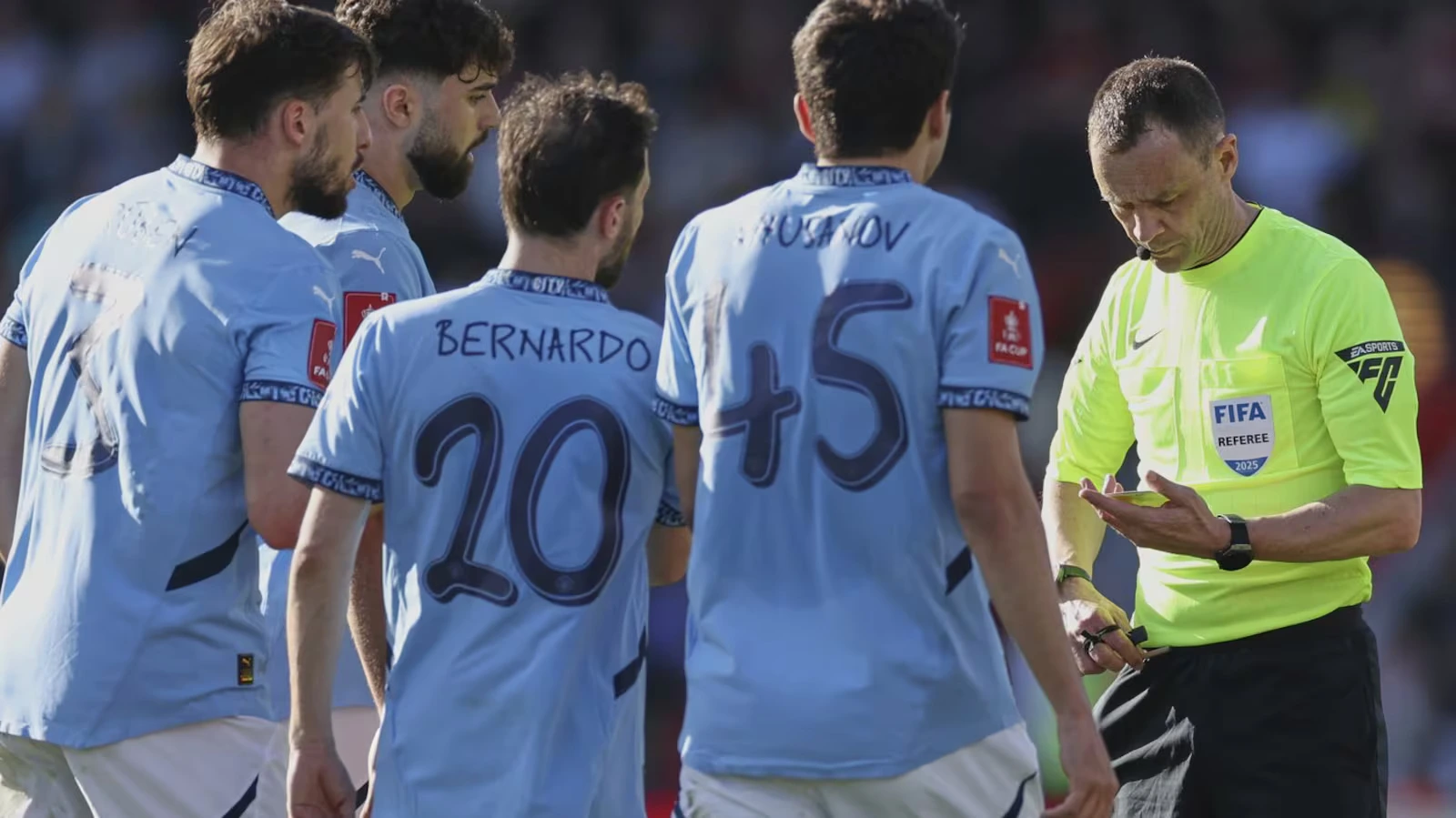 പ്രീമിയർ ലീഗ് വിപ്ലവകരമായ ഓഫ്സൈഡ് സാങ്കേതികവിദ്യയിലേക്ക്; ഏപ്രിൽ 12 മുതൽ!