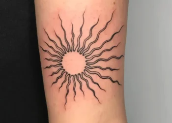 ടാറ്റൂവും ആരോഗ്യപരമായ അപകടസാധ്യതകളും;വിദഗ്ധർ മുന്നറിയിപ്പ് നൽകുന്നു