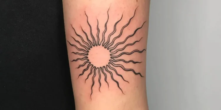 ടാറ്റൂവും ആരോഗ്യപരമായ അപകടസാധ്യതകളും;വിദഗ്ധർ മുന്നറിയിപ്പ് നൽകുന്നു