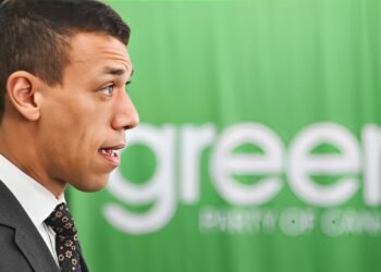 കാനഡയിലെ ഗ്രീൻ പാർട്ടിക്ക് തിരിച്ചടി; സംവാദത്തിൽ നിന്ന് കാനഡ ഗ്രീൻ പാർട്ടിക്ക് വിലക്ക് 3 കാനഡയിലെ ഗ്രീൻ പാർട്ടിക്ക് തിരിച്ചടി; സംവാദത്തിൽ നിന്ന് കാനഡ ഗ്രീൻ പാർട്ടിക്ക് വിലക്ക്