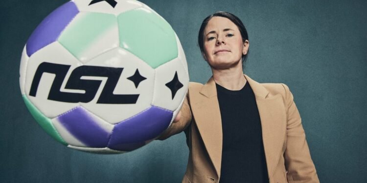 മെഡലിൽ നിന്ന് മൈതാനത്തിലേക്ക്