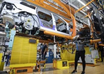 കാറുകൾക്ക് 25% താരിഫ്;വിലക്കയറ്റ ഭീതിയിൽ ഡിട്രോയിറ്റിൽ വാഹന വിൽപ്പന കുതിക്കുന്നു!