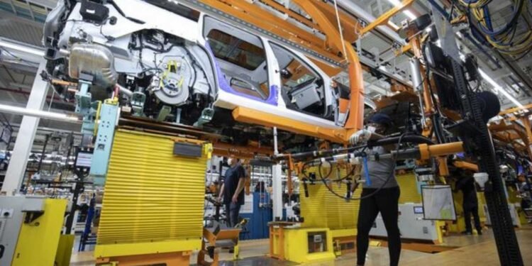 കാറുകൾക്ക് 25% താരിഫ്;വിലക്കയറ്റ ഭീതിയിൽ ഡിട്രോയിറ്റിൽ വാഹന വിൽപ്പന കുതിക്കുന്നു! 1 കാറുകൾക്ക് 25% താരിഫ്;വിലക്കയറ്റ ഭീതിയിൽ ഡിട്രോയിറ്റിൽ വാഹന വിൽപ്പന കുതിക്കുന്നു!