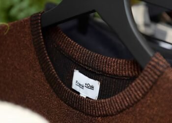 Frank And Oak സാമ്പത്തിക പ്രതിസന്ധിയിൽ