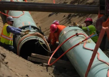 പുതിയ പൈപ്പ്ലൈൻ പദ്ധതിയെ പിന്തുണച്ച് കാർണിയും പൊയിലീവ്രെയും 4 പുതിയ പൈപ്പ്ലൈൻ പദ്ധതിയെ പിന്തുണച്ച് കാർണിയും പൊയിലീവ്രെയും