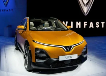 അമേരിക്കൻ 'സ്വപ്നം' മാറ്റിവച്ച് VinFast; വിയറ്റ്നാമീസ് വാഹന ഭീമൻ ഏഷ്യയിലേക്ക് 8 അമേരിക്കൻ ‘സ്വപ്നം’ മാറ്റിവച്ച് VinFast; വിയറ്റ്നാമീസ് വാഹന ഭീമൻ ഏഷ്യയിലേക്ക്