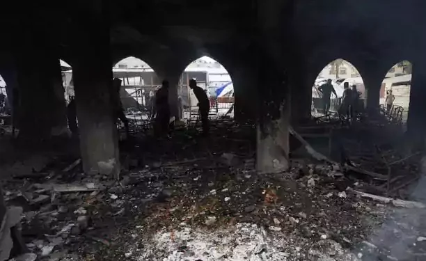 ഇസ്രായേൽ വ്യോമാക്രമണത്തിൽ ഗാസയിലെ സ്കൂൾ തകർന്നു; 10 പേർ കൊല്ലപ്പെട്ടു