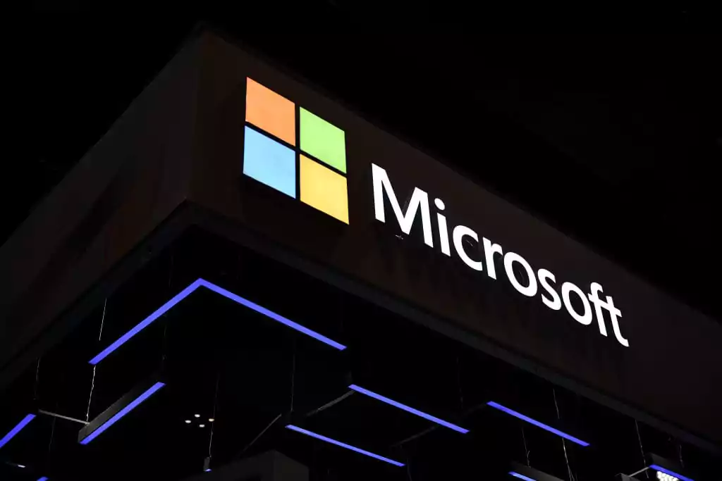 പണിഎടുക്കാത്തവർക്ക് പണി കൊടുത്തു microsoft