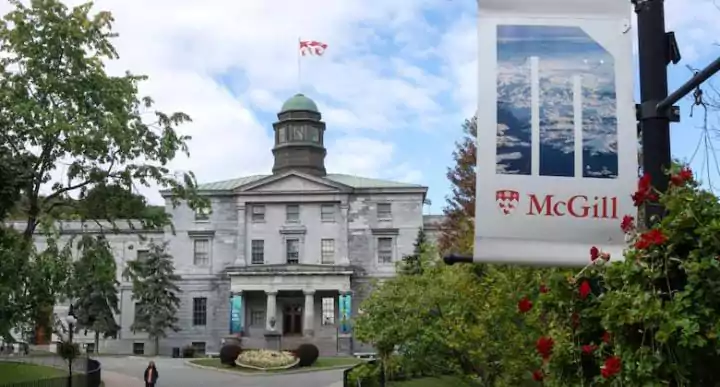 ക്യുബെക്ക് വിദ്യാർത്ഥികൾക്ക് അനുകൂല വിധി; ഫീസ് വർദ്ധനയും ഫ്രഞ്ച് ഭാഷാനിബന്ധനയും കോടതി റദ്ദാക്കി