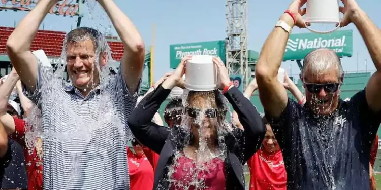 യുവജനങ്ങളുടെ മാനസികാരോഗ്യത്തിനായി പുതിയ രൂപത്തിൽ ഐസ് ബക്കറ്റ് ചാലഞ്ച്