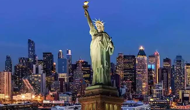 ചെറിയ നിയമലംഘനങ്ങൾക്ക് റദ്ദാക്കിയ വിദ്യാർത്ഥി വിസകൾ തിരിച്ചുനൽകാൻ ട്രംപ് സർക്കാർ