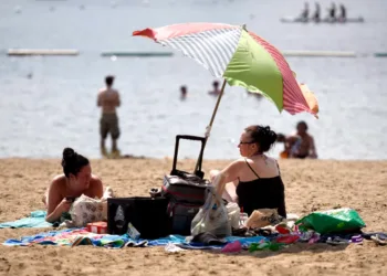 beach resting people