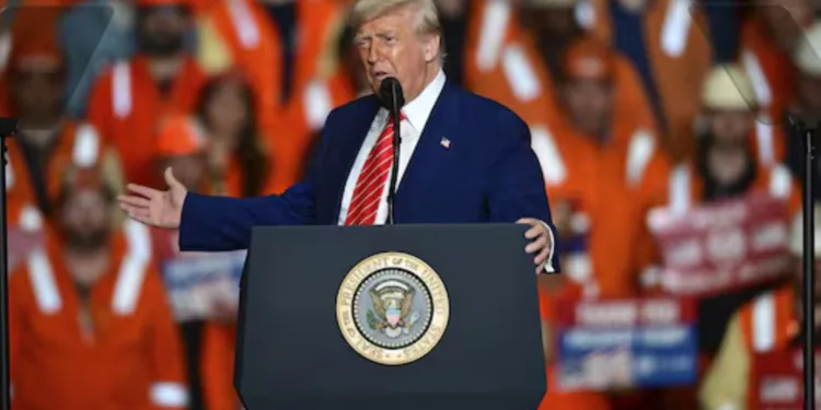 ട്രംപിന്റെ ഇരട്ടി താരിഫ് പ്രഖ്യാപനം; കനേഡിയൻ തൊഴിലാളികൾക്ക് നേരെയുള്ള നേരിട്ടുള്ള ആക്രമണം 1 ട്രംപിന്റെ ഇരട്ടി താരിഫ് പ്രഖ്യാപനം; കനേഡിയൻ തൊഴിലാളികൾക്ക് നേരെയുള്ള നേരിട്ടുള്ള ആക്രമണം