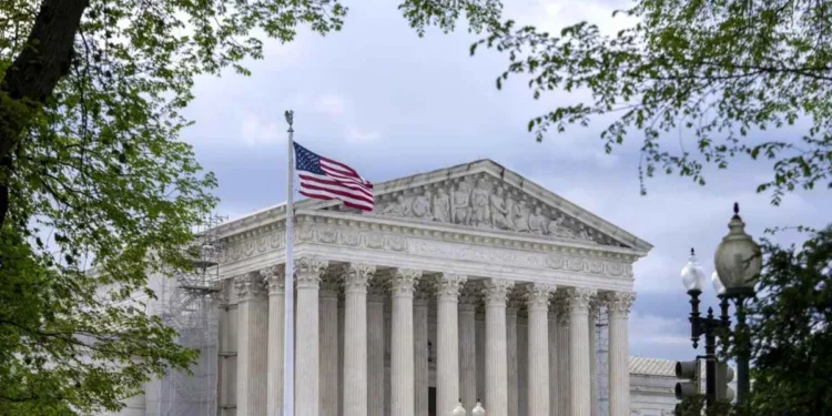 മാനുഷിക പരിരക്ഷ റദ്ദാക്കി: അഞ്ചു ലക്ഷത്തോളം കുടിയേറ്റക്കാർക്ക് യു.എസ്. സുപ്രീം കോടതിയുടെ തിരിച്ചടി