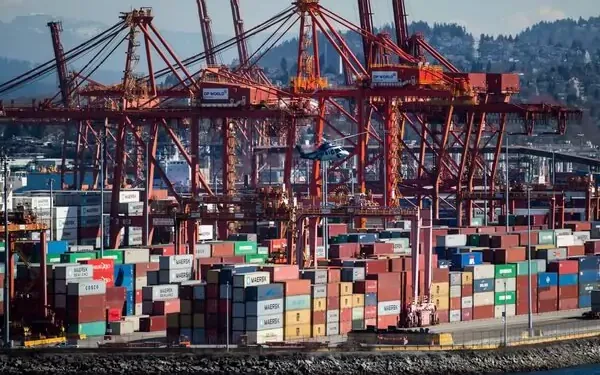 കാനഡ GDP കുതിച്ചുയർന്നു: ട്രംപിന്റെ നികുതി ഭീഷണി വിപണിയെ ഉണർത്തി