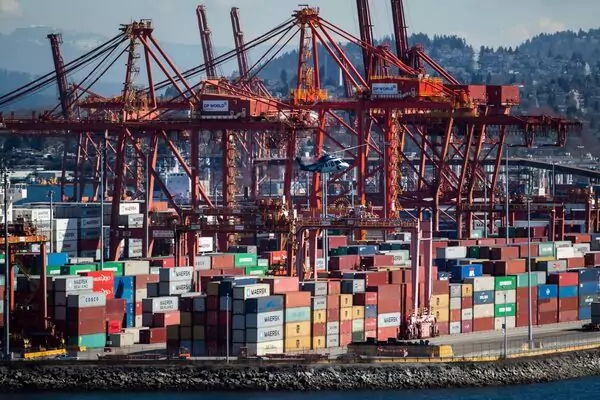 കാനഡ GDP കുതിച്ചുയർന്നു: ട്രംപിന്റെ നികുതി ഭീഷണി വിപണിയെ ഉണർത്തി