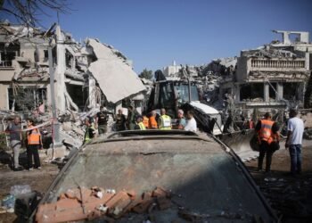 ഇറാൻ-ഇസ്രായേൽ സംഘർഷം രൂക്ഷമാകുന്നു; തെഹ്‌റാൻ കത്തിയെരിയുമെന്ന് ഇസ്രായേലിന്റെ മുന്നറിയിപ്പ്