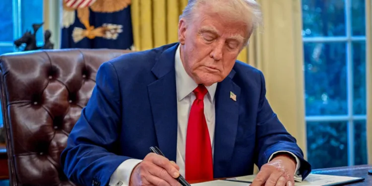 സ്റ്റീൽ, അലുമിനിയം ഇറക്കുമതിക്ക് താരിഫ് ഇരട്ടിയാക്കി ട്രംപ്; കാനഡ ഉൾപ്പെടെ രാജ്യങ്ങൾ സാമ്പത്തിക സമ്മർദ്ദത്തിൽ