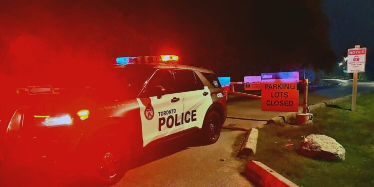 ബ്ലഫേഴ്‌സ് പാർക്കിൽ രണ്ട് കൗമാരക്കാർക്ക് കുത്തേറ്റു; രണ്ടുപേർ അറസ്റ്റിൽ