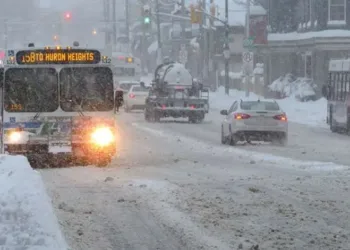 ലണ്ടൻ-മിഡിൽസെക്സിൽ ശക്തമായ കാറ്റിനും മഞ്ഞുവീഴ്ചക്കും സാധ്യത; ജാഗ്രത നിർദേശം