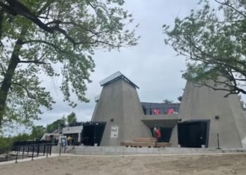 21 ദശലക്ഷം ഡോളറിന്റെ “മേക്ക് ഓവർ”; വെസ്റ്റ്ബോറോ ബീച്ച് വീണ്ടും തുറന്നു