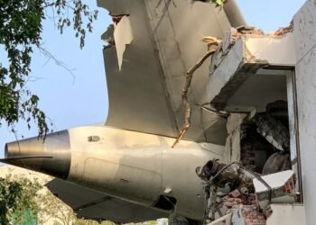 അഹമ്മദാബാദ് വിമാനദുരന്തത്തിൽ പൊലിഞ്ഞത് 265 ജീവൻ; വിമാനം വീണ സ്ഥലത്ത് മരണസംഖ്യ ഉയരാൻ സാധ്യത