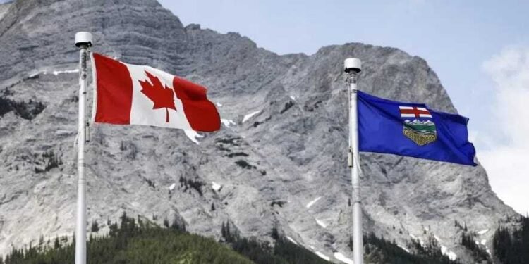 കാനഡയിൽ G7 ഉച്ചകോടി: വ്യാപാര ഭിന്നതയും കാലാവസ്ഥാ വെല്ലുവിളികളും ഡിജിറ്റൽ ഭാവിയും ചർച്ചയാകുന്നു